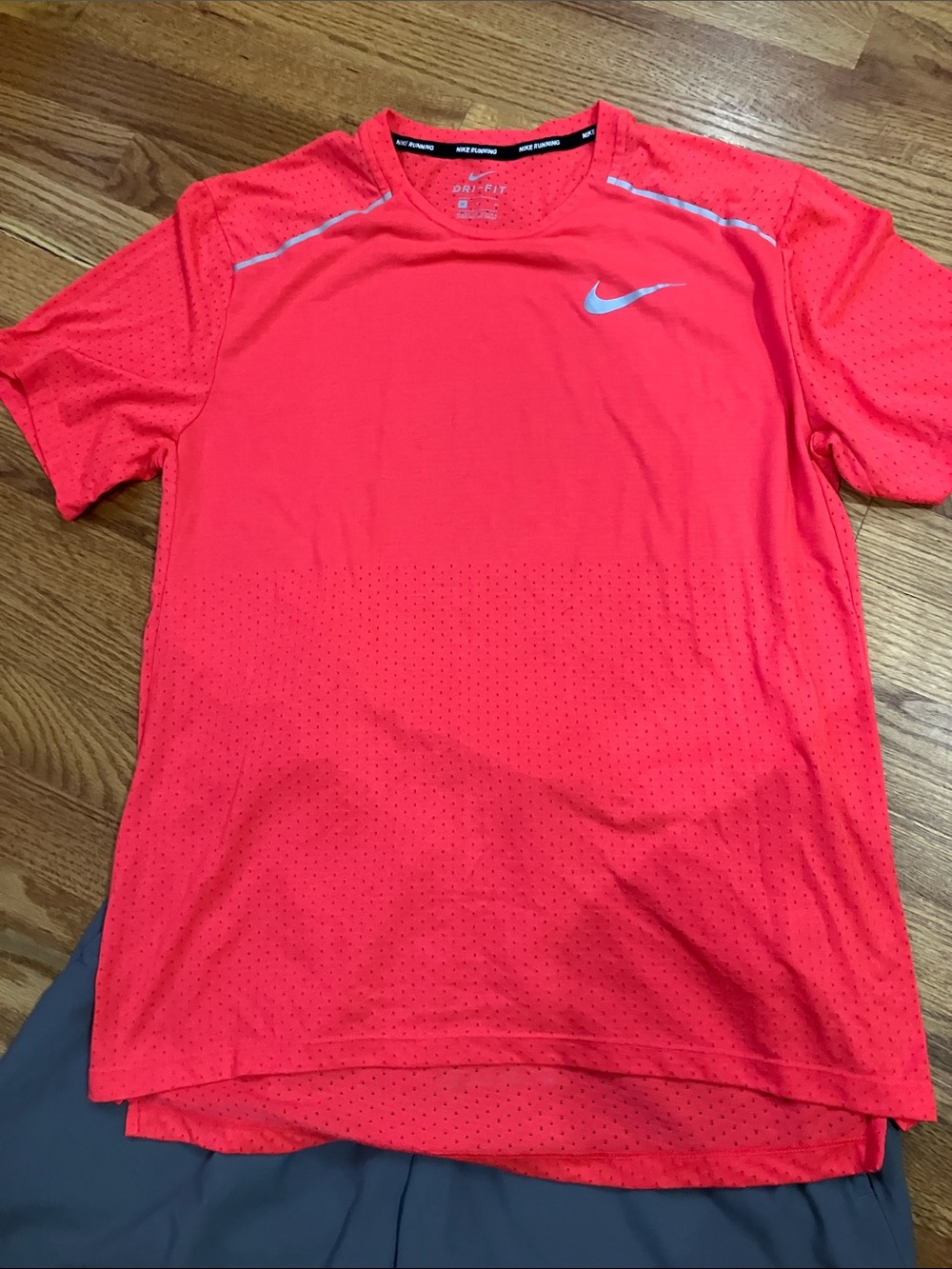 Nike Neon Coral Running Tee with Nike Gray Athletic Shorts Sz M EUC - Picture 2 of 11